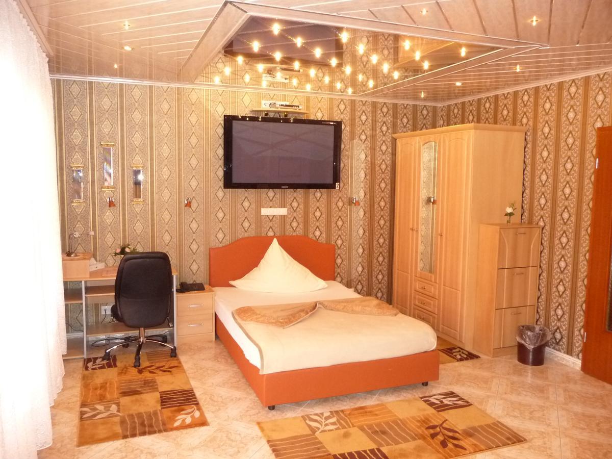 Hotel Tenne Viernheim Esterno foto