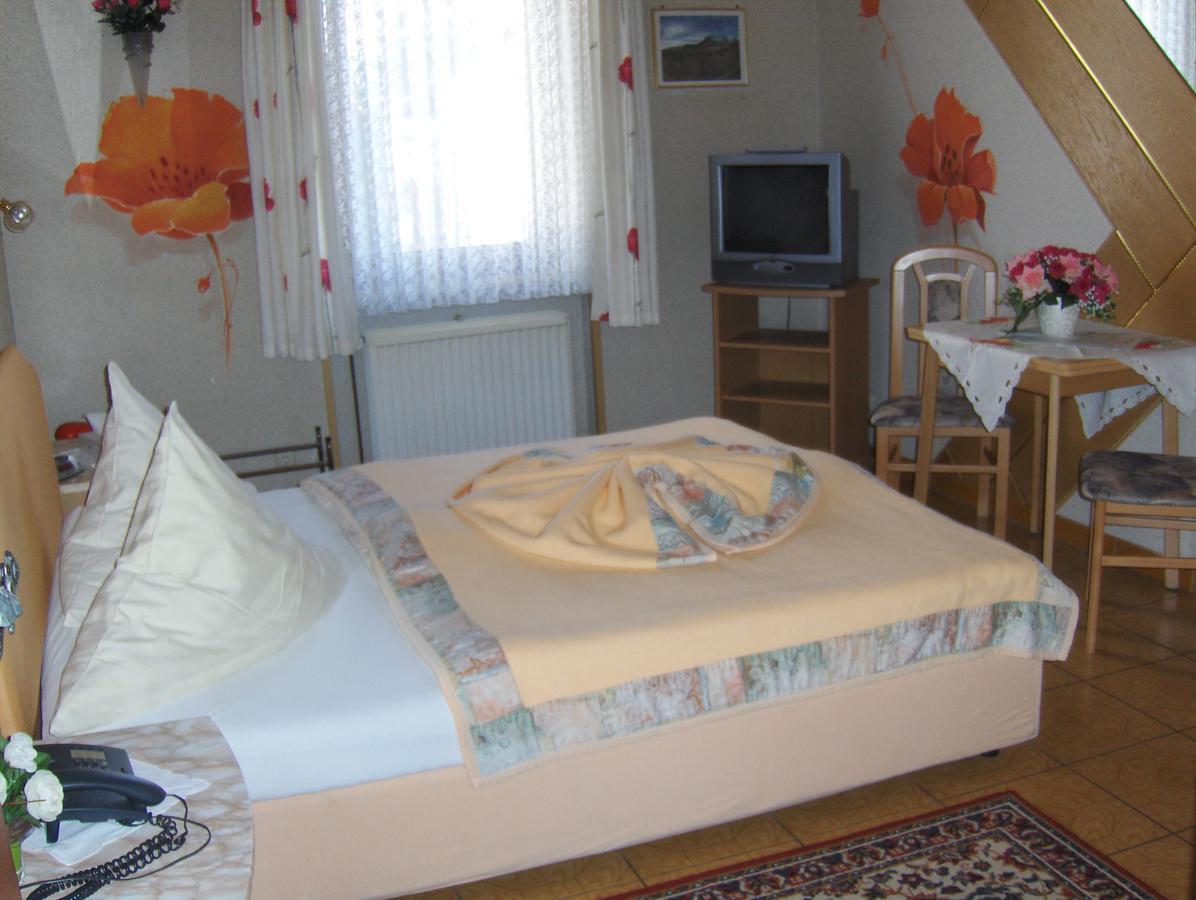Hotel Tenne Viernheim Esterno foto